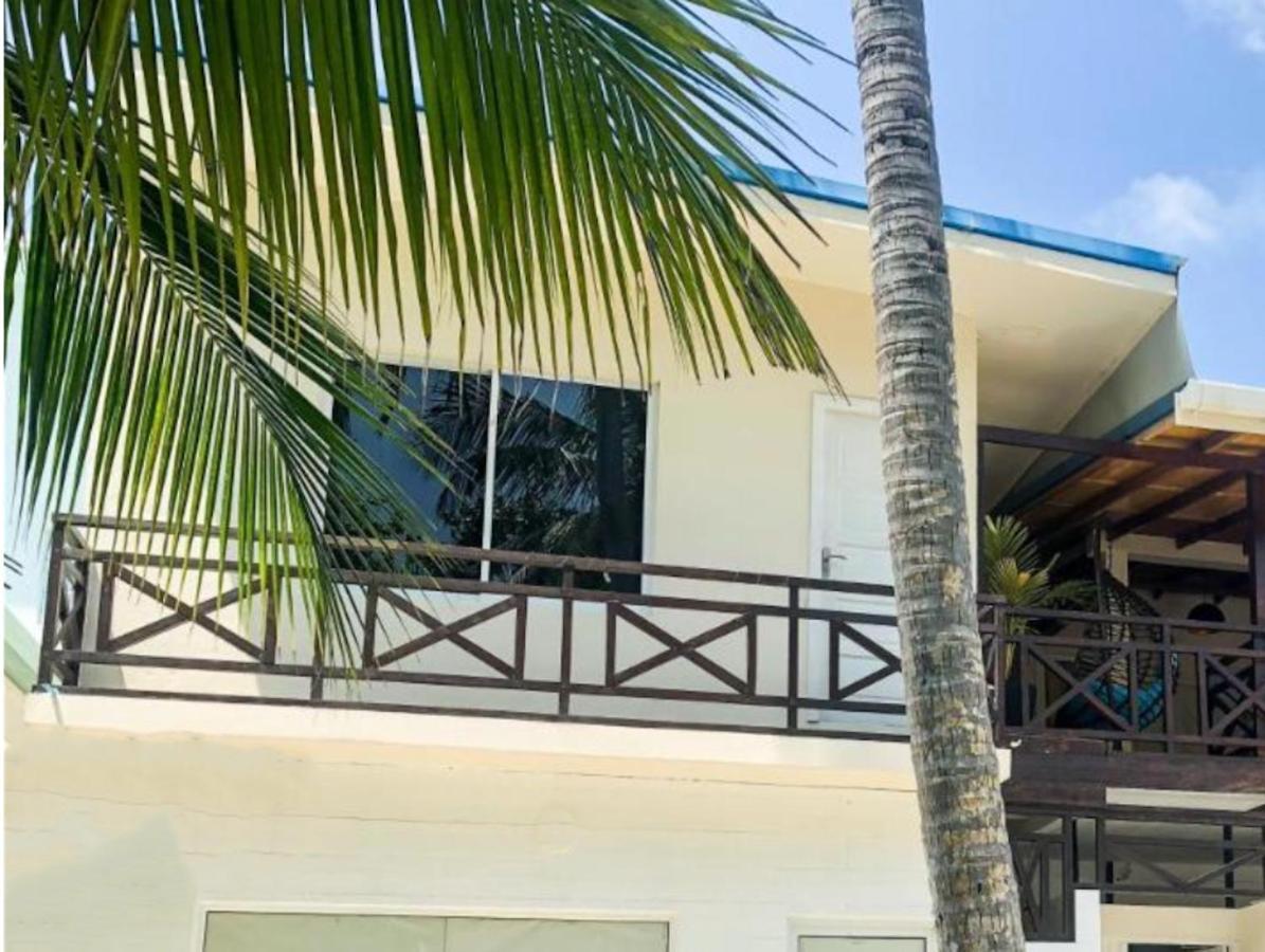 Surf Yoga Camp Hotel Thulusdhoo Exterior photo
