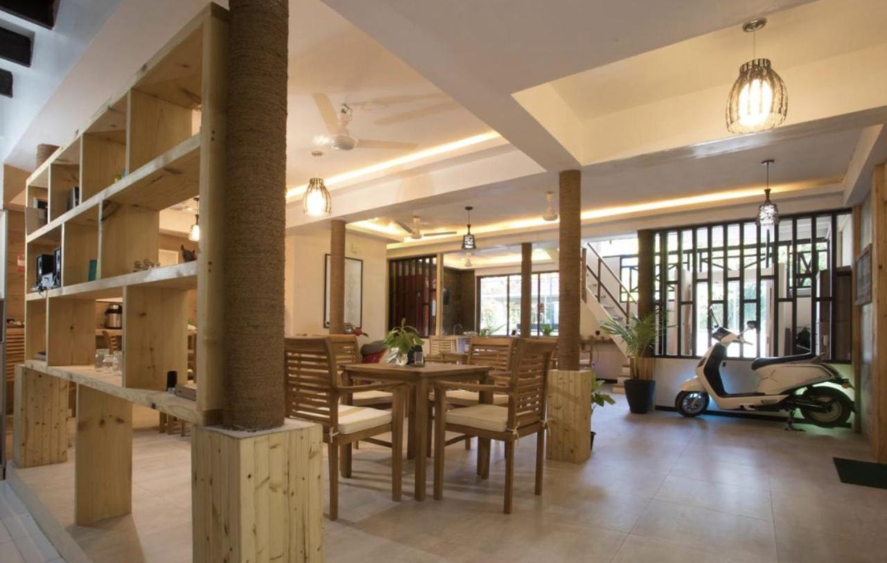 Surf Yoga Camp Hotel Thulusdhoo Exterior photo