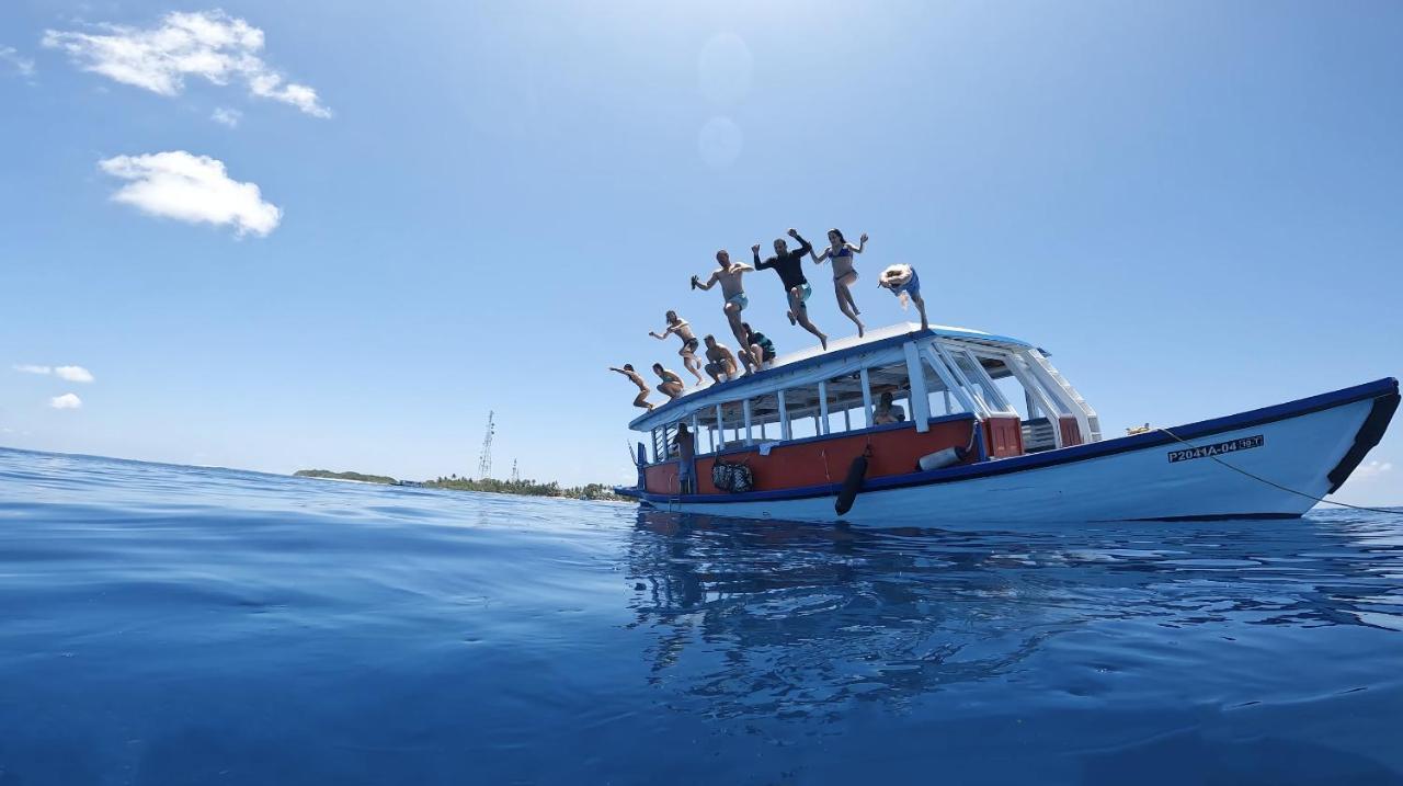 Surf Yoga Camp Hotel Thulusdhoo Exterior photo