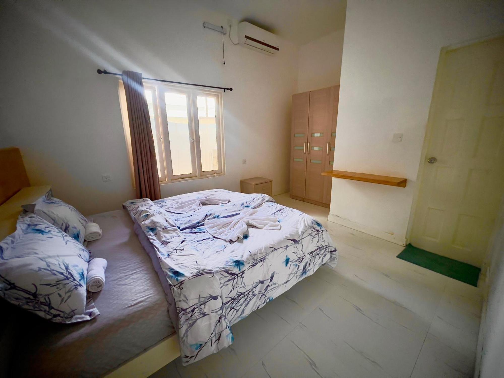 Surf Yoga Camp Hotel Thulusdhoo Exterior photo