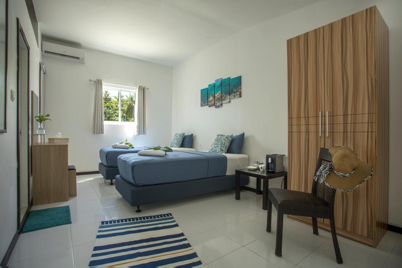 Surf Yoga Camp Hotel Thulusdhoo Exterior photo